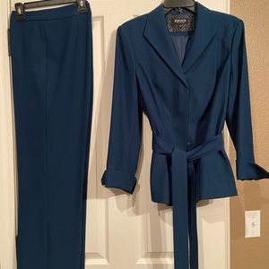 John Meyer Ladies Pantsuit, Teal, Size 10